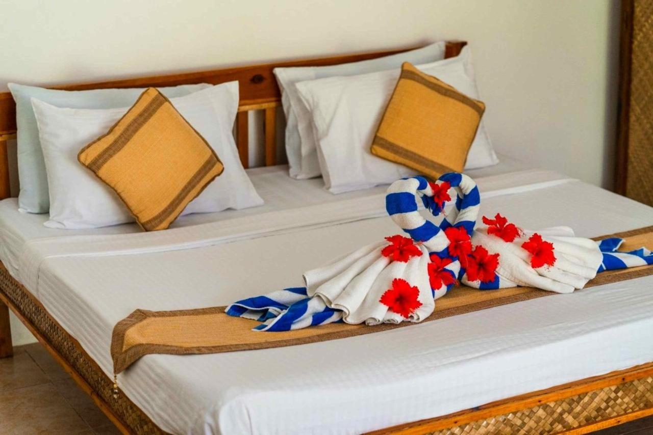 Romantic Beach Villas General Luna  Kültér fotó